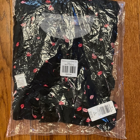 Torrid black lip lollipop print super soft skater dress size 2 - Picture 4 of 5